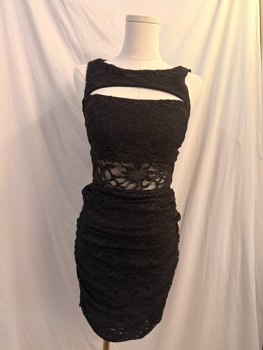 Black Lace Bodycon Mini Dress